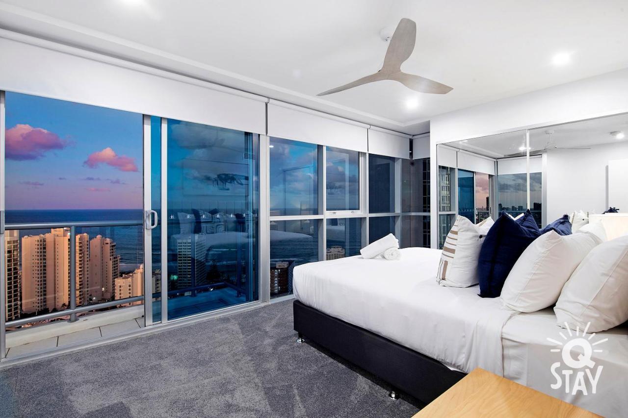 Chevron Renaissance - 3 Bedroom - Q Apartment