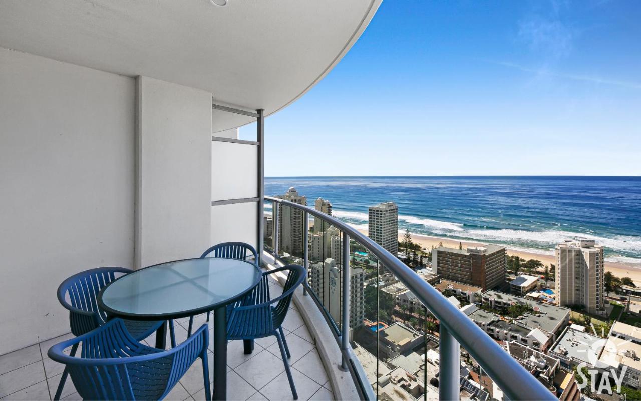 Chevron Renaissance - 3 Bedroom - Q Apartment *