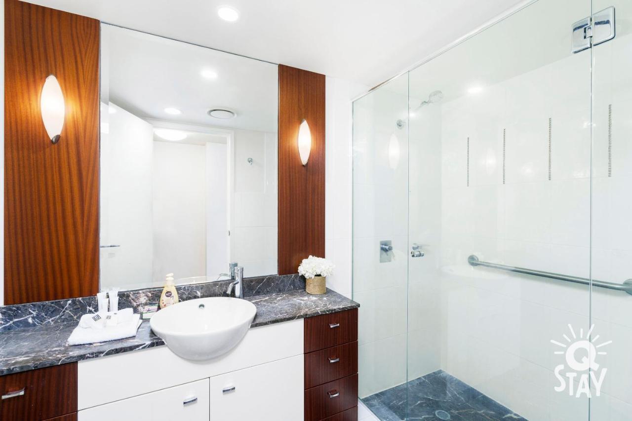 Chevron Renaissance - 3 Bedroom - Q Apartment