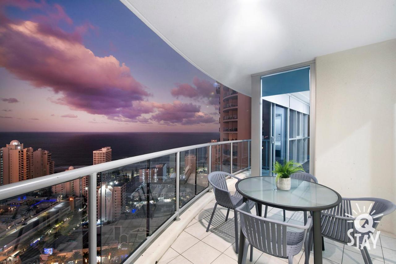 Chevron Renaissance - 3 Bedroom - Q * Gold Coast