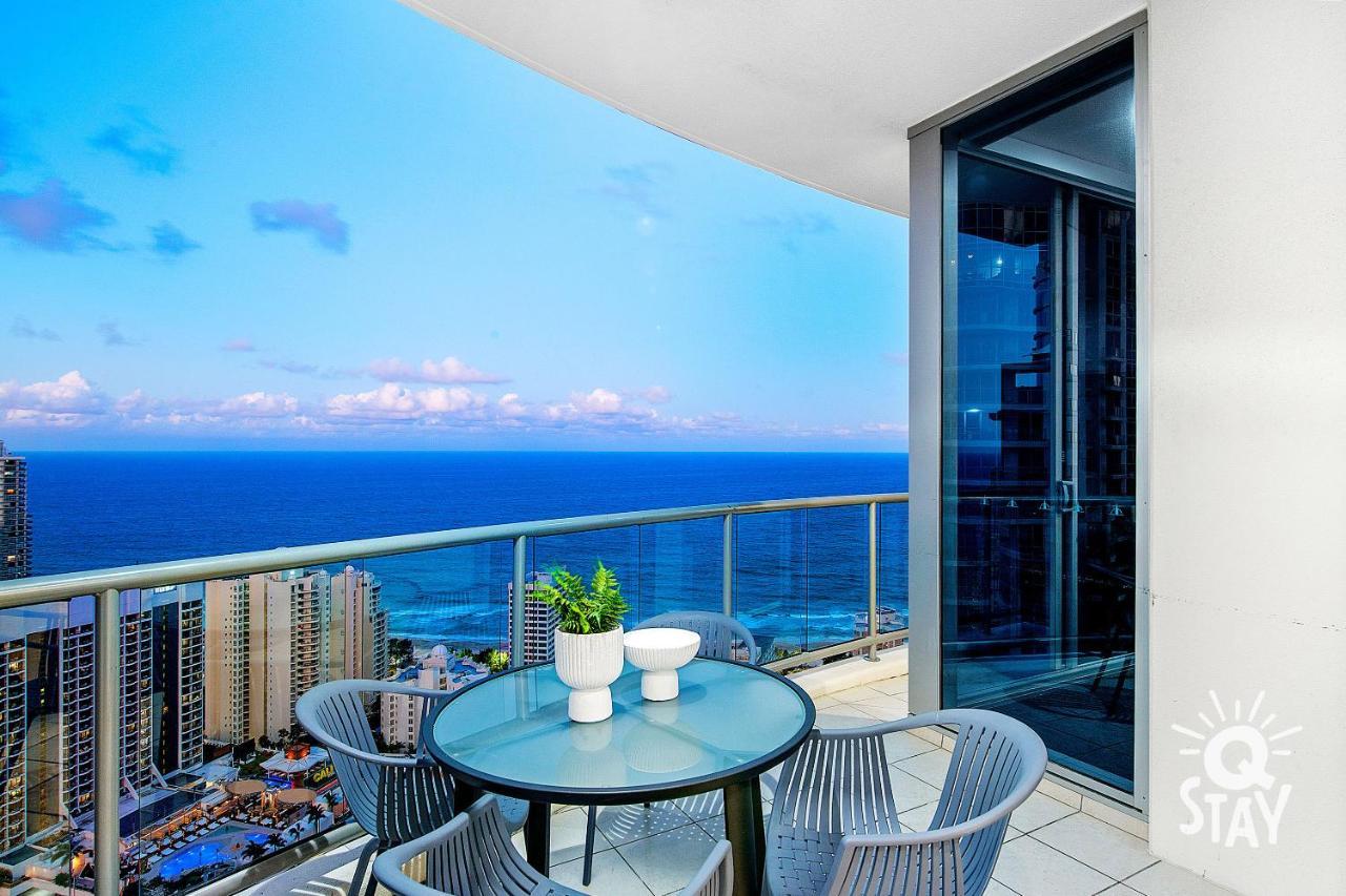 Chevron Renaissance - 3 Bedroom - Q Apartment *