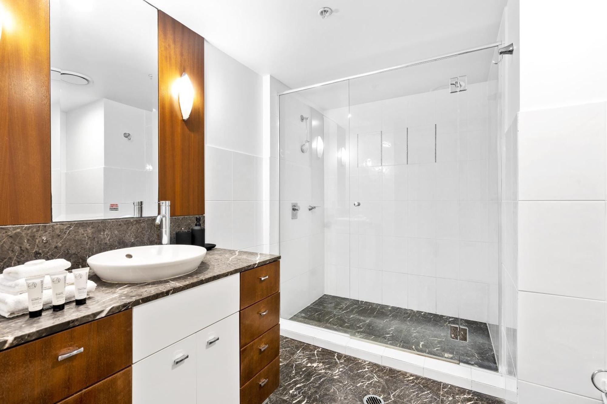 Chevron Renaissance - 3 Bedroom - Q *