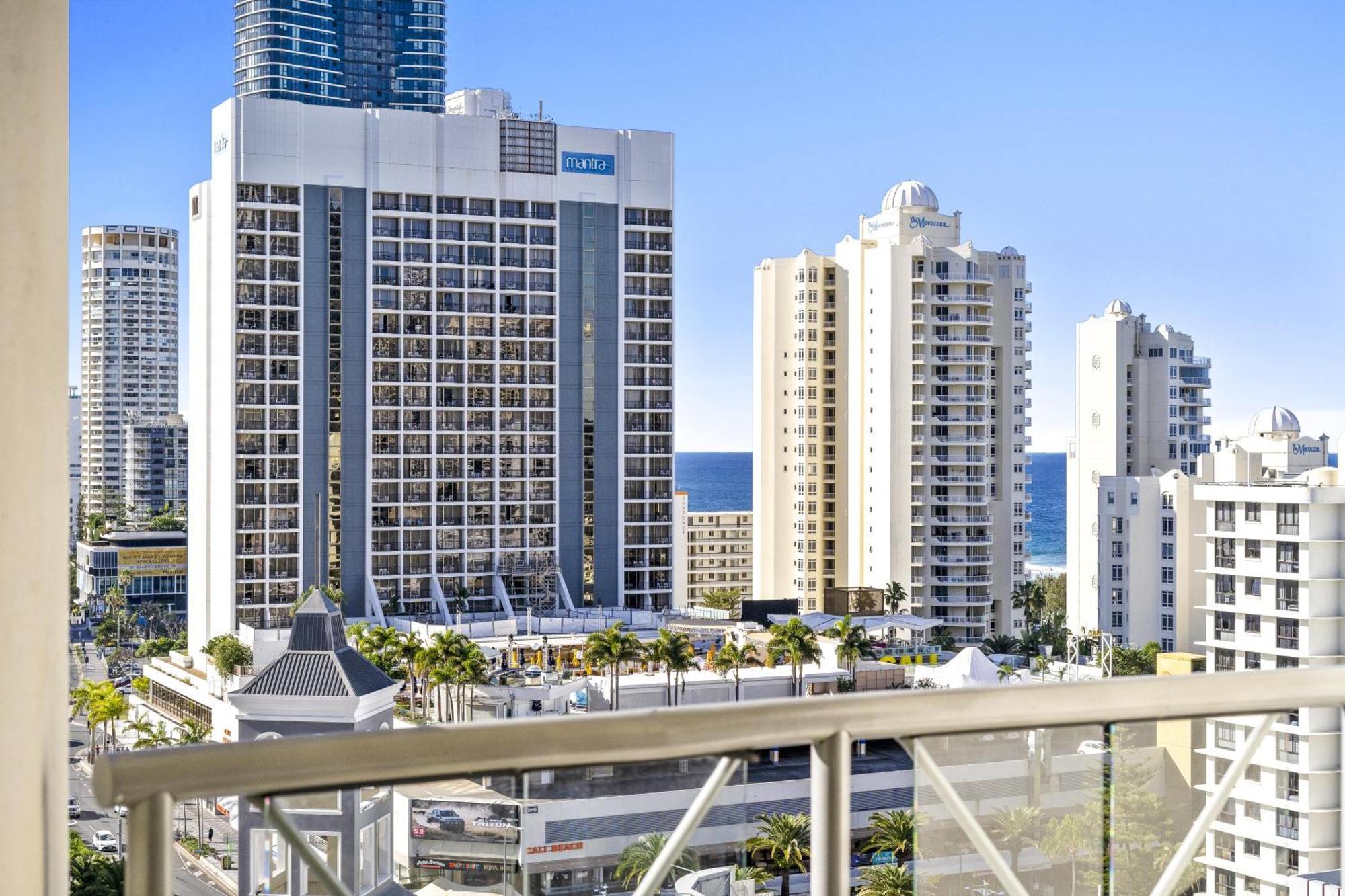 Apartment Chevron Renaissance - 3 Bedroom - Q